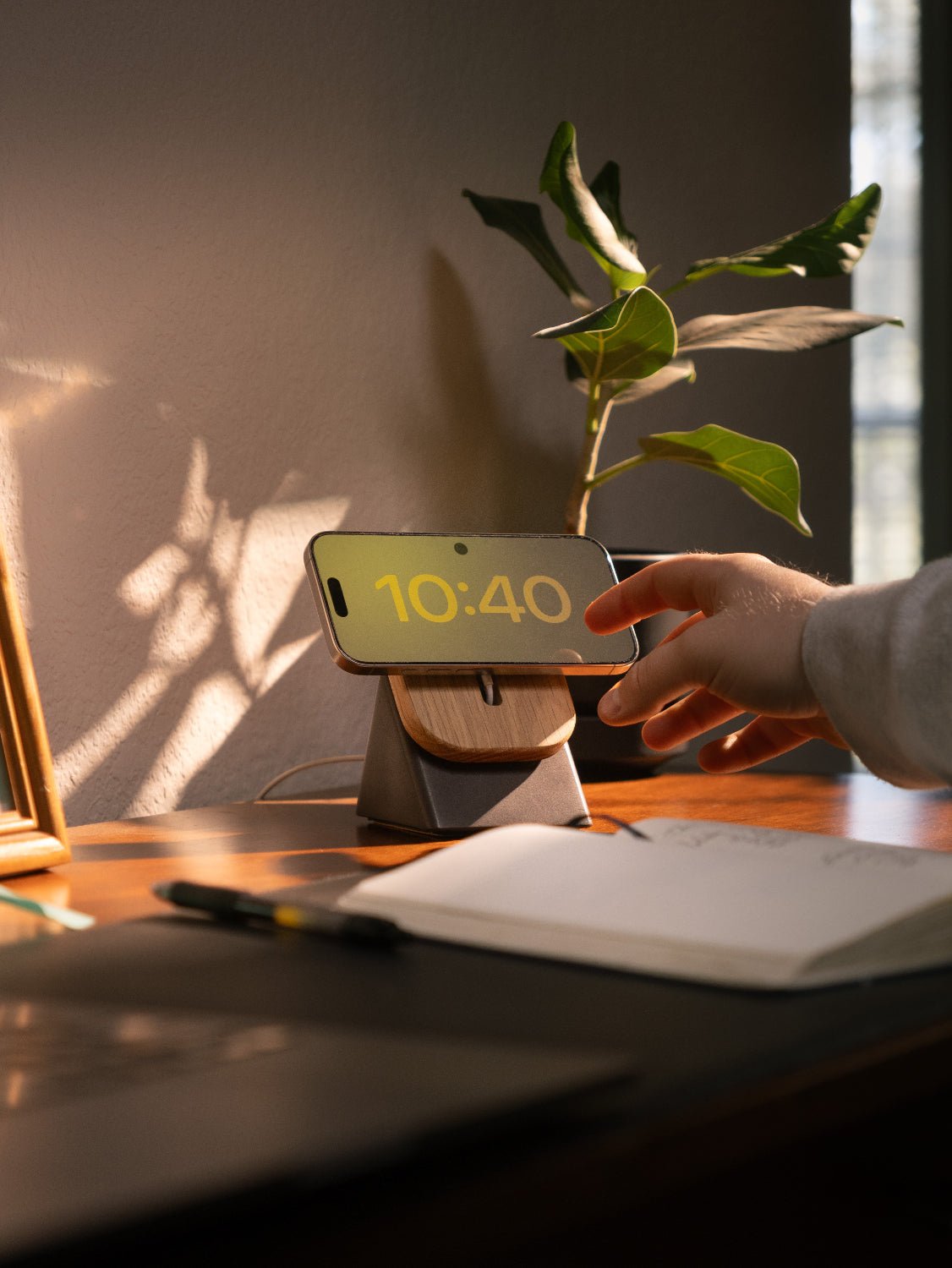 The Upright Two MagSafe Stand in Oak / Charcoal