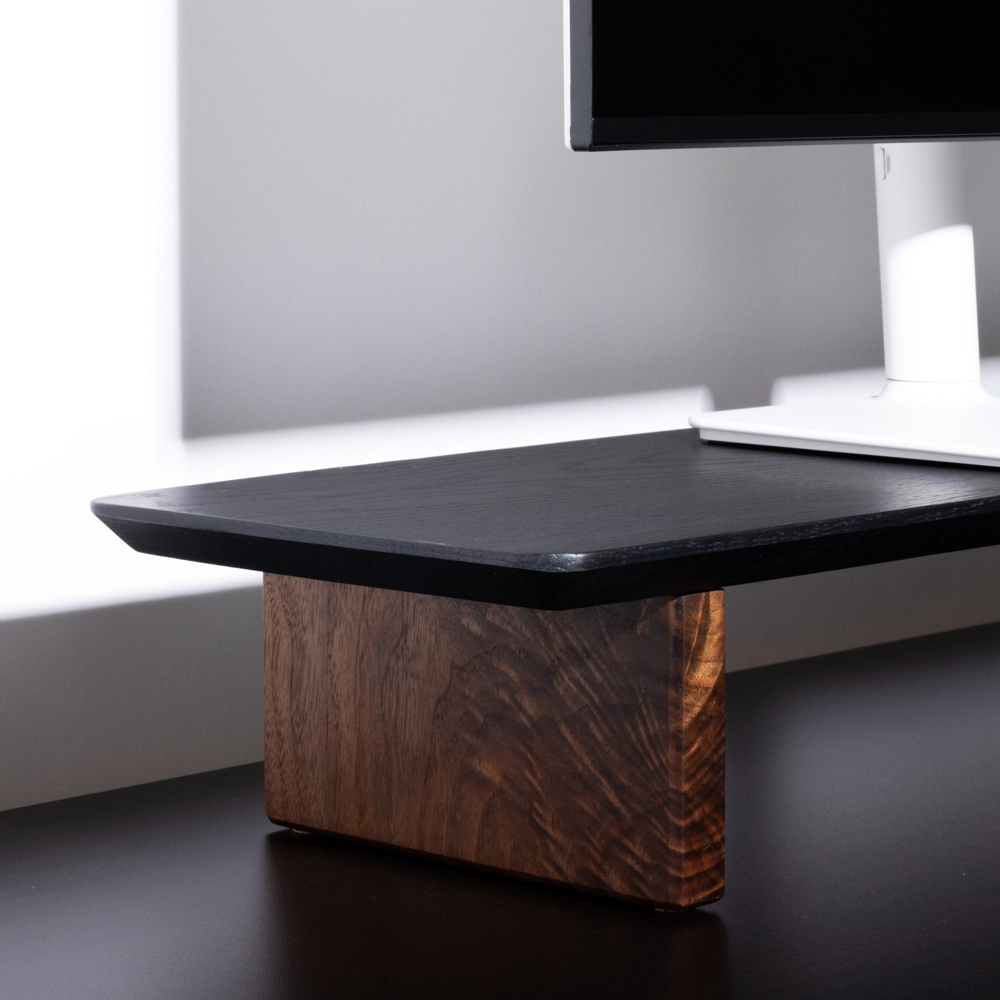 Modhaus Desk Shelf in Black/Walnut