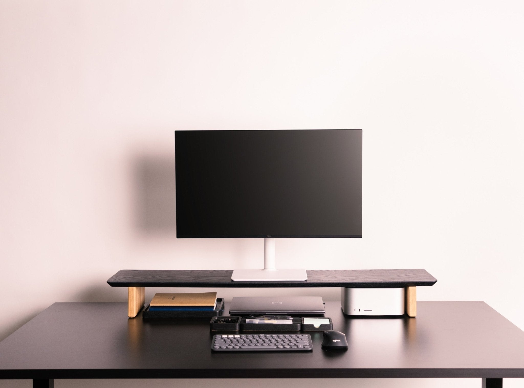 Modhaus desk setup in black & oak